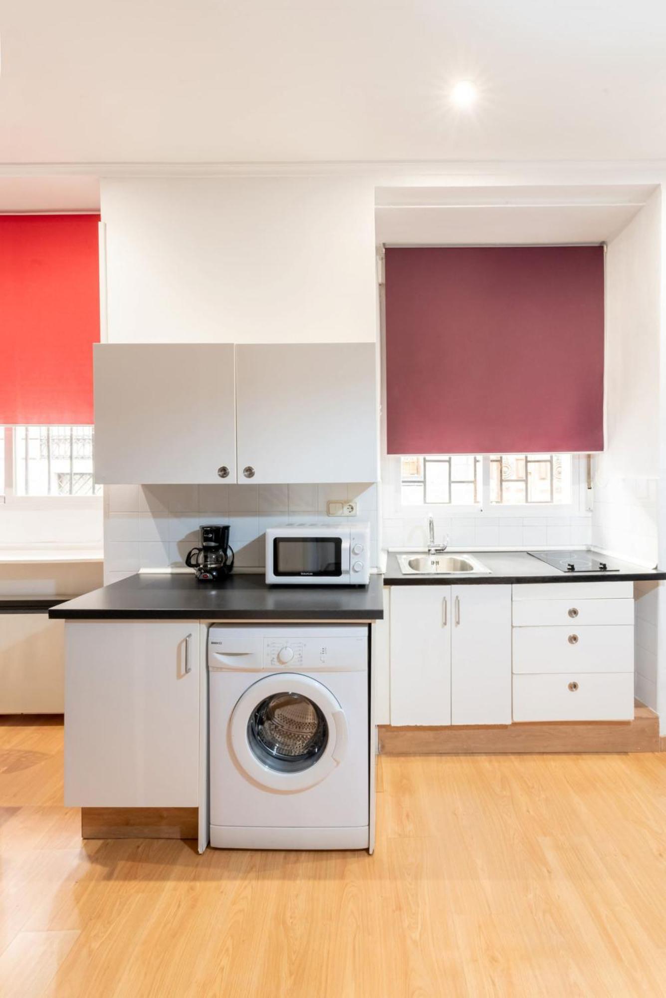 Apartamentos Day Madrid Luna Centro Gran Via Sol Malasana Luaran gambar