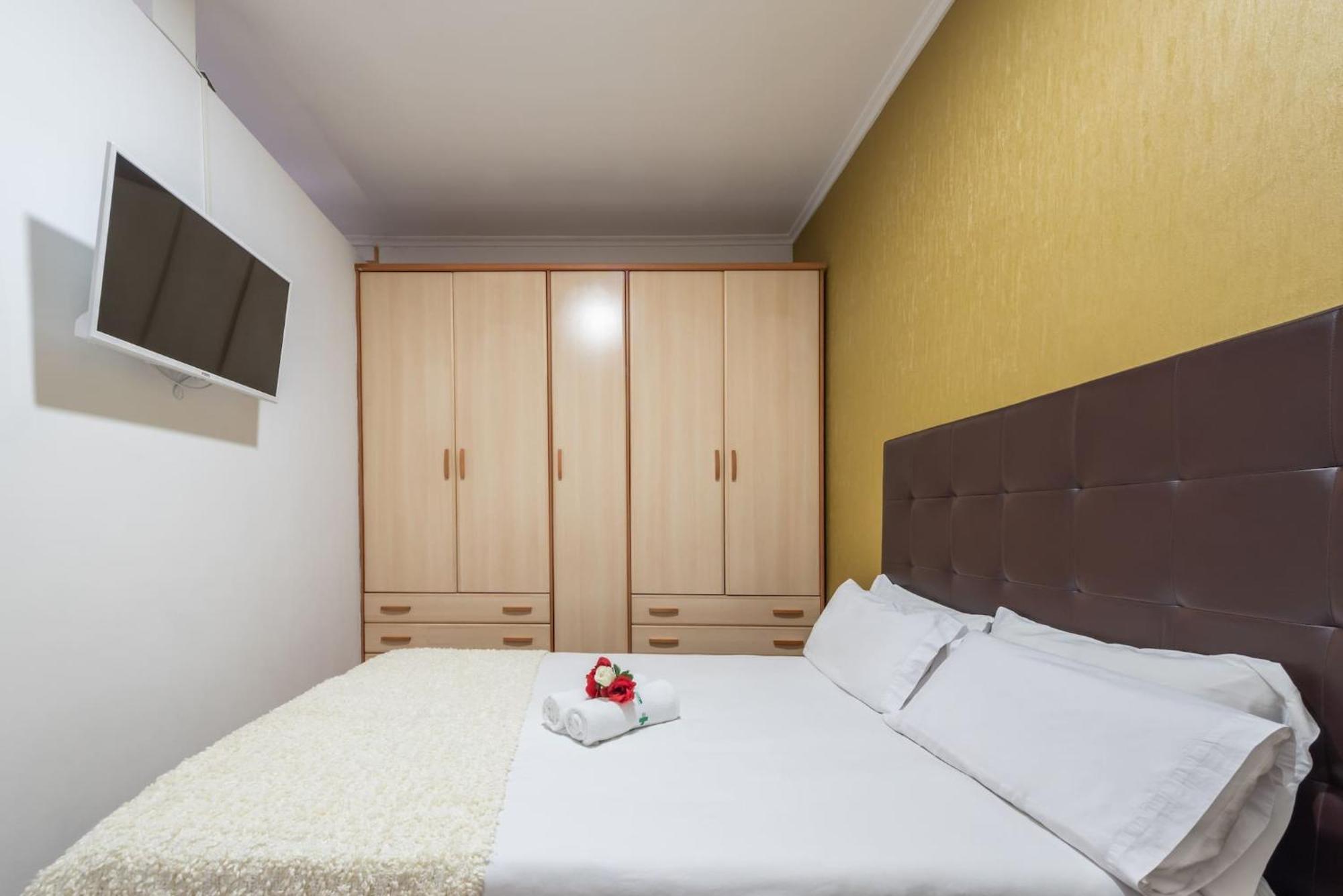 Apartamentos Day Madrid Luna Centro Gran Via Sol Malasana Luaran gambar